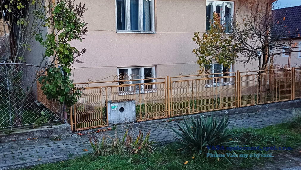 Výhodne na predaj veľký RD v Hodejovci, okr. R. Sobota