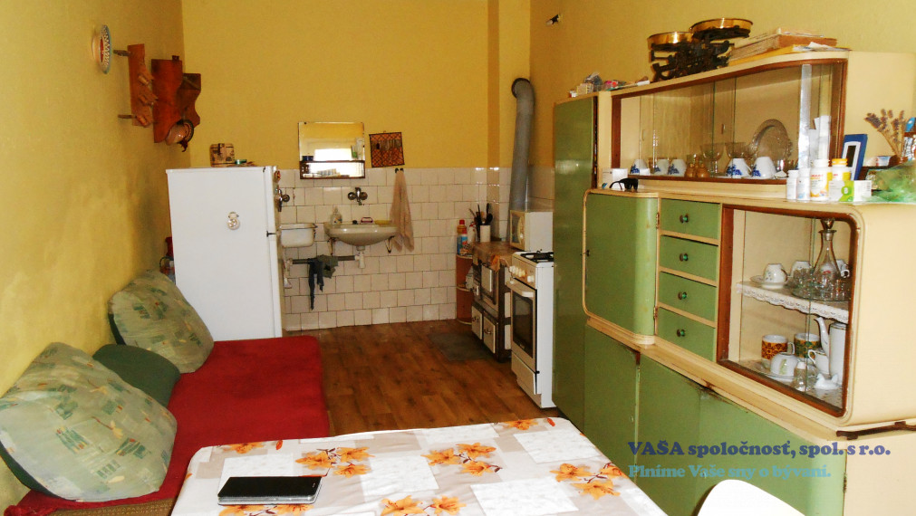 Rodinný dom - usadlosť v obci Hostišovce, okr. Rim. Sobota