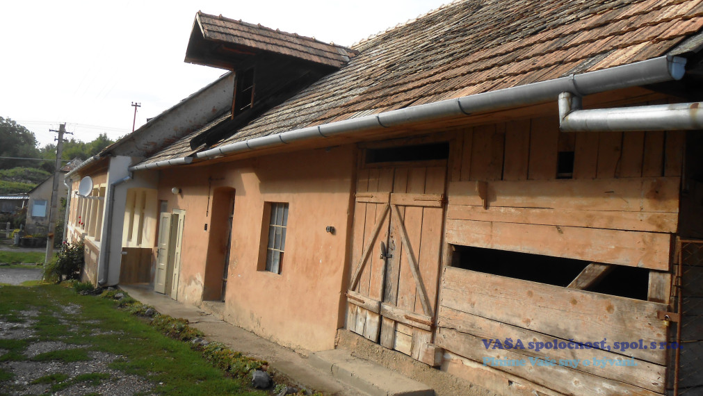 Rodinný dom - usadlosť v obci Hostišovce, okr. Rim. Sobota