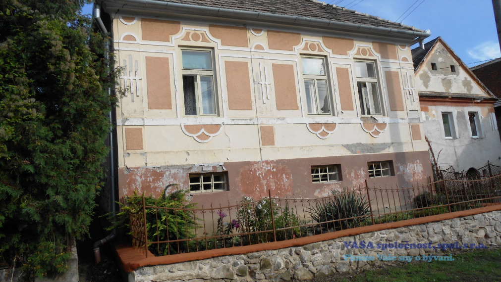 Rodinný dom - usadlosť v obci Hostišovce, okr. Rim. Sobota