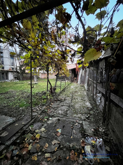 SÚRNE NA PREDAJ! - stavebný pozemok s RD v Rimavskej Sobote