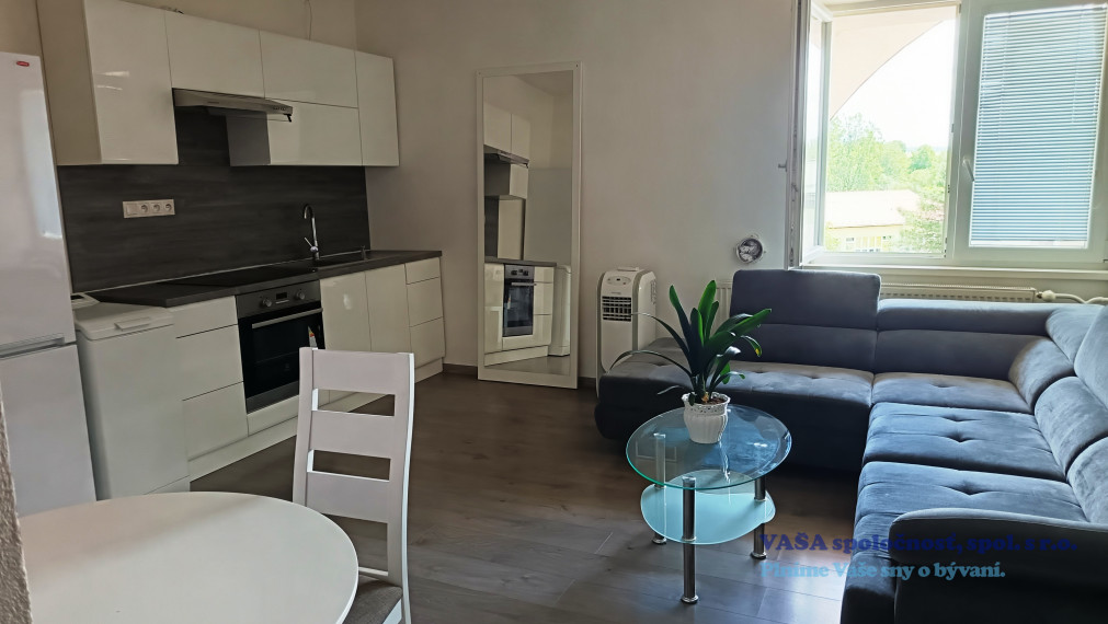 PREDANÝ! zrekonštruovaný a zariadený 1- izb. byt v Revúcej