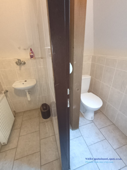 Funkčná podnikateľská budova na predaj v Blhovciach okr. Rim. Sobota