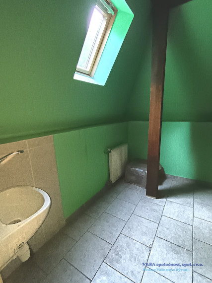 Funkčná podnikateľská budova na predaj v Blhovciach okr. Rim. Sobota