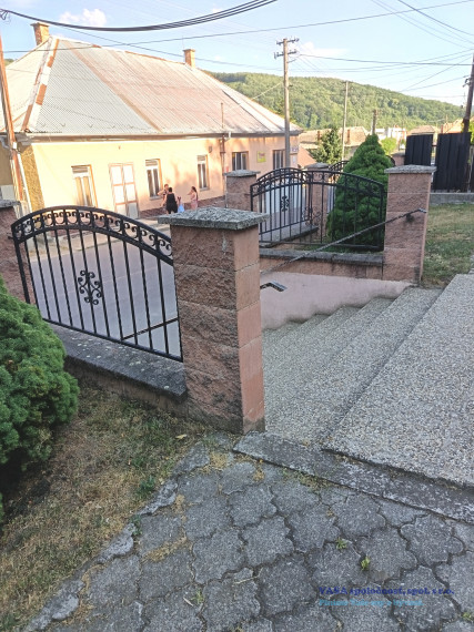 Funkčná podnikateľská budova na predaj v Blhovciach okr. Rim. Sobota