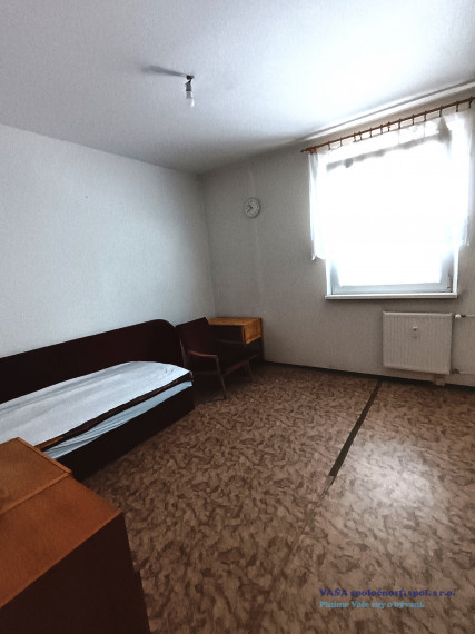 VÝRAZNÉ ZNÍŽENIE CENY! veľký slnečný 3- izb. byt v Revúcej