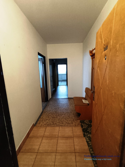 VÝRAZNÉ ZNÍŽENIE CENY! veľký slnečný 3- izb. byt v Revúcej