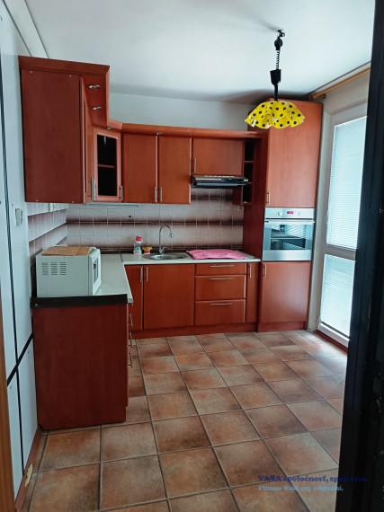 POZOR ! Znížili sme cenu! veľký slnečný 3- izb. byt v Revúcej