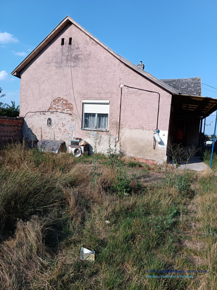 POZOR ! Znížená cena veľký 3-izb. rodinný dom v Rimavskej Seči