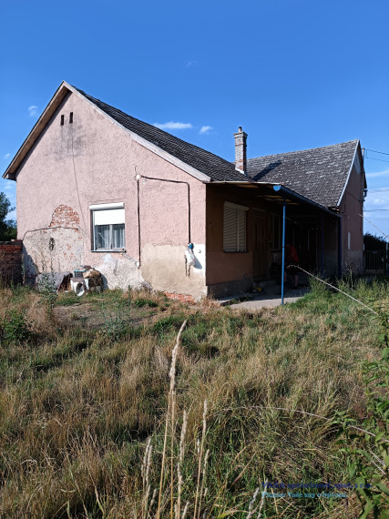 POZOR ! Znížená cena veľký 3-izb. rodinný dom v Rimavskej Seči