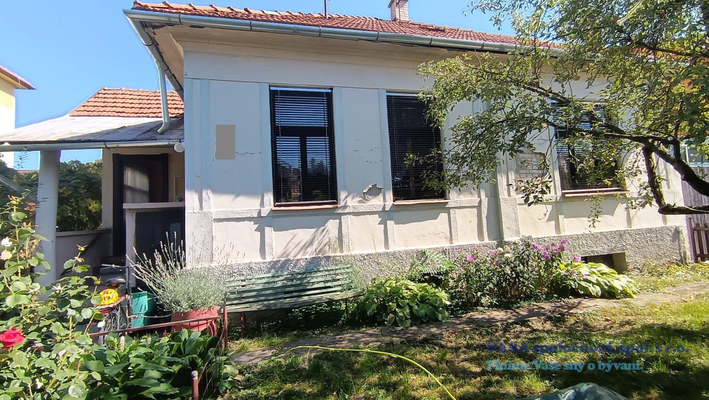 RD so záhradou a garážou pre dve autá v tichej časti Rimavskej Soboty