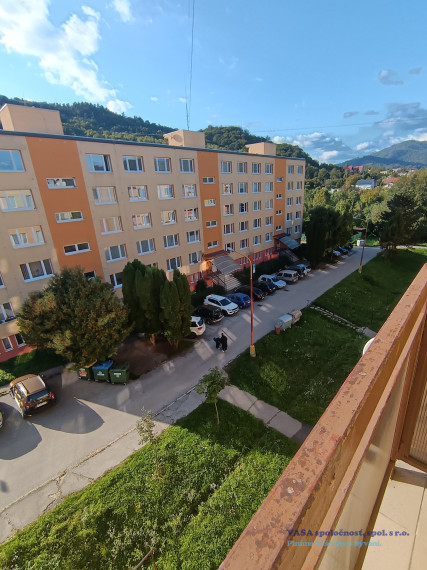 Na predaj veľký až 84 m2 byt v Hnúšti, okr. Rim. Sobota