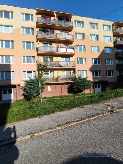 Na predaj veľký až 84 m2 byt v Hnúšti, okr. Rim. Sobota