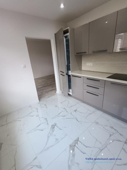 Na predaj moderne zrekonštruovaný 3-izb. byt v Revúcej