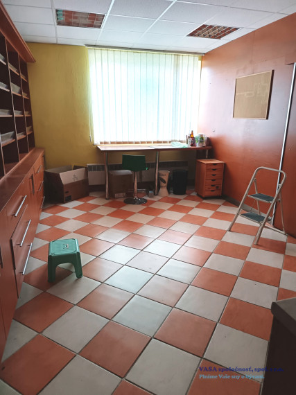 Na predaj podnikateľská budova v Hosticiach, okr. Rimavská Sobota