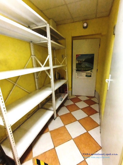 Na predaj podnikateľská budova v Hosticiach, okr. Rimavská Sobota