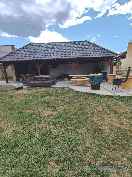 Na predaj veľký zrekonštruovaný RD v obci Holiša, okr. Lučenec