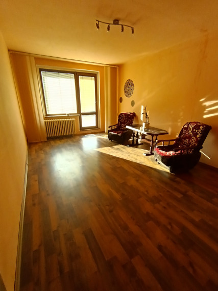 Na predaj veľký až 84 m2 byt v Hnúšti, okr. Rim. Sobota