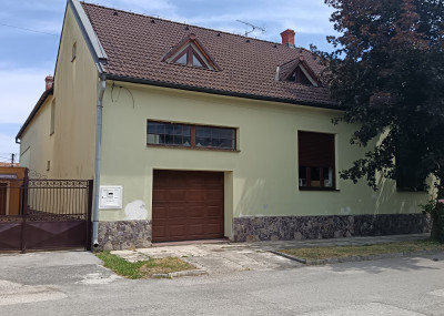 Na predaj veľmi pekný rodinný dom s bazénom v Tornali okr. Revúca
