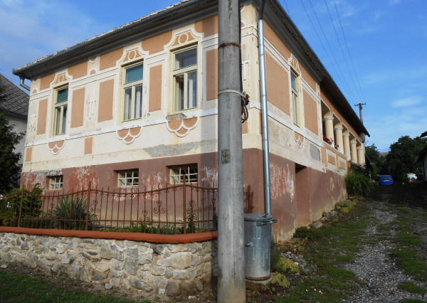 Rodinný dom - usadlosť v obci Hostišovce, okr. Rim. Sobota