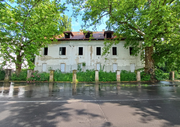 POZOR! Znížená cena Kaštieľ Szilassiovcov v Lučenci