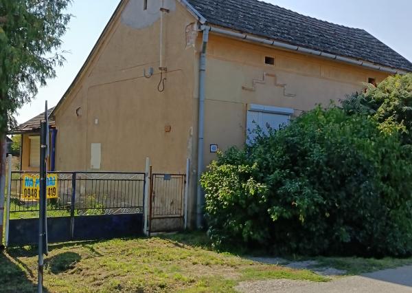 POZOR ! Znížená cena veľký 3-izb. rodinný dom v Rimavskej Seči