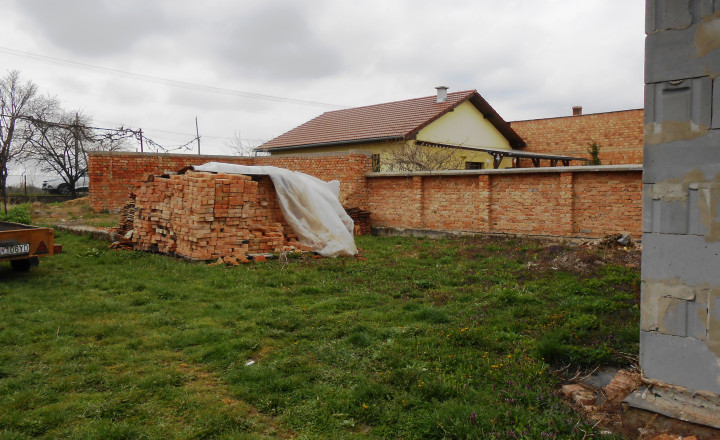 Novostavba s veľkým pozemkom, v STARNI, pri Tornali, okr. Revúca - fotografia 12