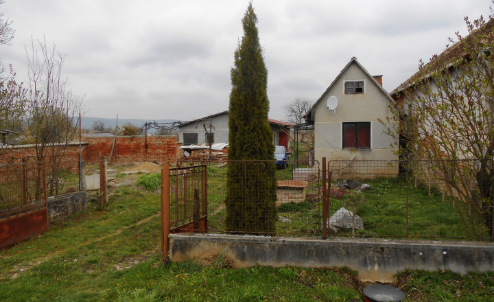 Novostavba s veľkým pozemkom, v STARNI, pri Tornali, okr. Revúca - fotografia 13
