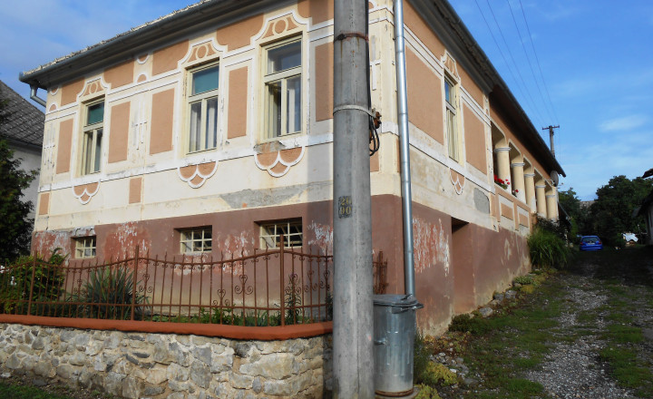 Rodinný dom - usadlosť v obci Hostišovce, okr. Rim. Sobota
