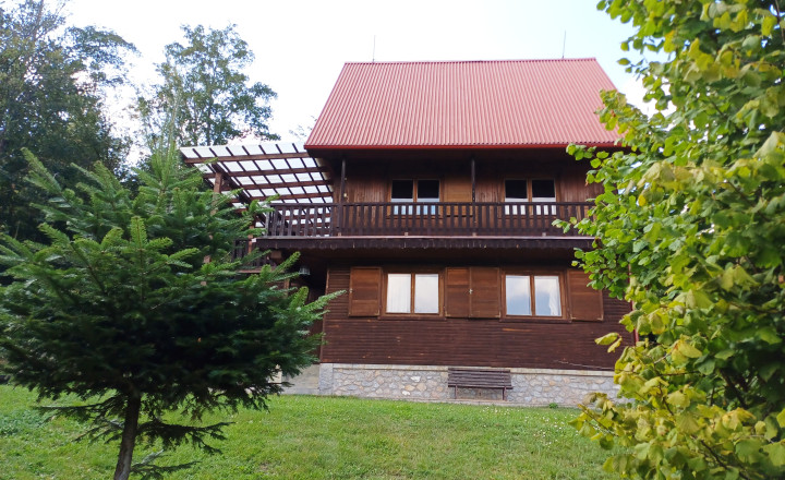 Chata pre 12 osôb pri Ochtinskej aragonitovej jaskyni okr. Rožňava