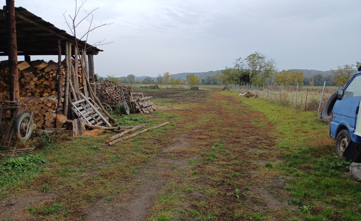 Na predaj je malá farma v Dubovci, okr. Rimavská Sobota - fotografia 6