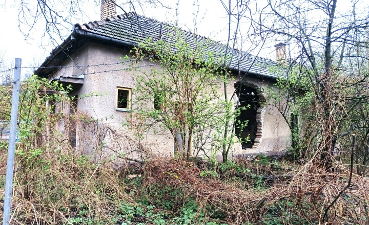 Ponúkame na predaj stavebný pozemok v Tisovci, 381 m2.
