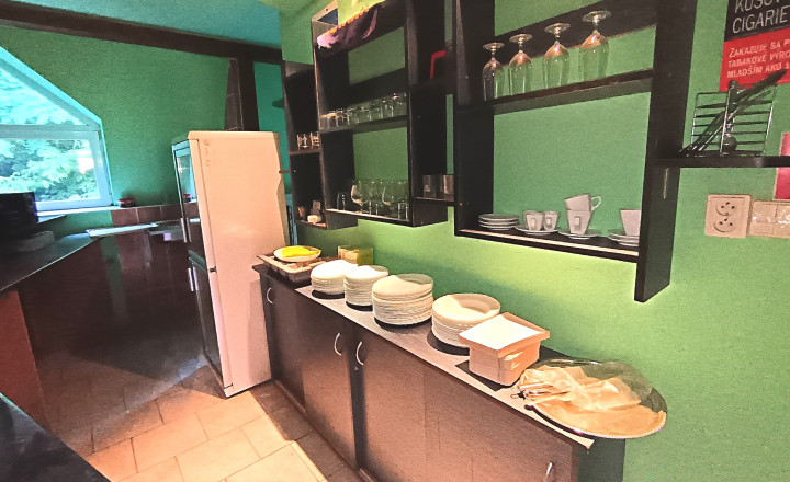 Znížená cena o 20.000 Eur ! podnikateľská budova na predaj v Blhovciach okr. Rim. Sobota - fotografia 15