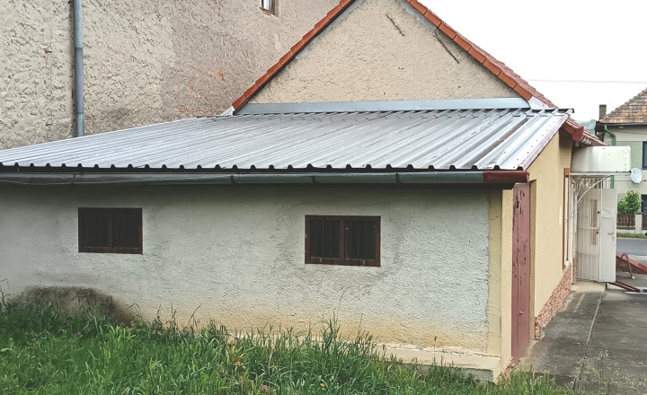 Na predaj podnikateľská budova v Hosticiach, okr. Rimavská Sobota - fotografia 3