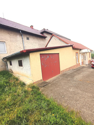 Na predaj podnikateľská budova v Hosticiach, okr. Rimavská Sobota - fotografia 1