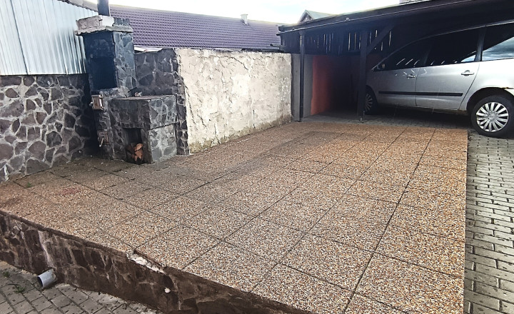 Na predaj je veľký RD blízko Rimavskej Soboty - fotografia 5