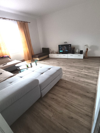Na predaj je veľký RD blízko Rimavskej Soboty - fotografia 11