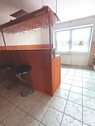 Na predaj je veľký RD blízko Rimavskej Soboty - fotografia 17