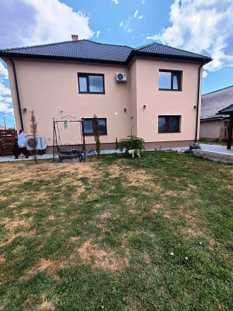 Na predaj veľký zrekonštruovaný RD v obci Holiša, okr. Lučenec - fotografia 4