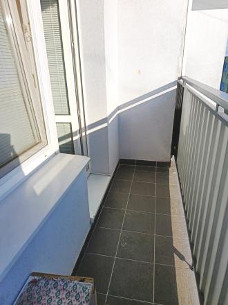 Ponúkame na predaj garsónku v centre Rimavskej Soboty - fotografia 9