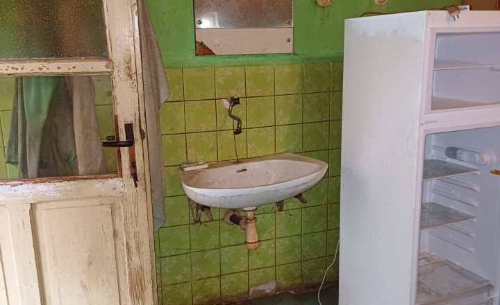 Domček na chalupárenie v obci Polom okr. Rim. Sobota - fotografia 8